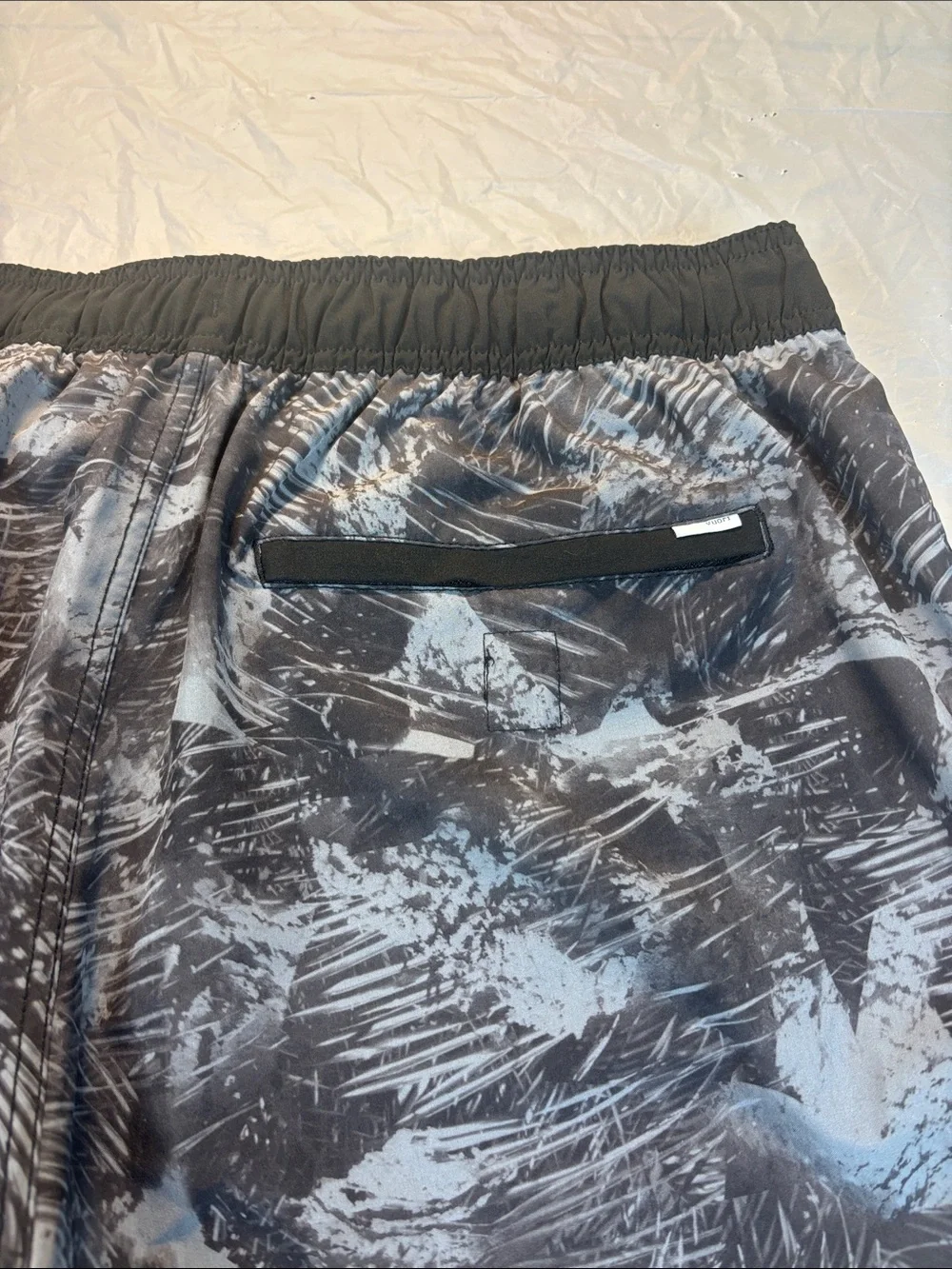 VUORI BLK/GRAY SHORTS